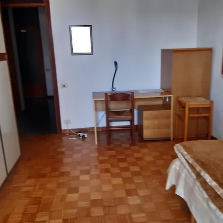 Early Leaving Airport Bergamo