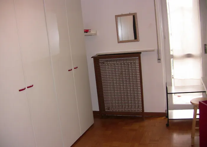 Bed & Breakfast Early Leaving Airport 3*